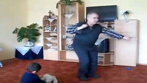 Танцуют дедушки танцуют бабушки )))