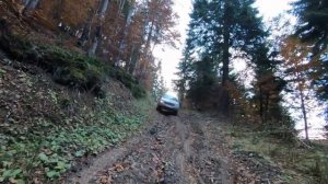 Extreme offroad toyota hilux vs grand cherokee vs 4runner vs pajero