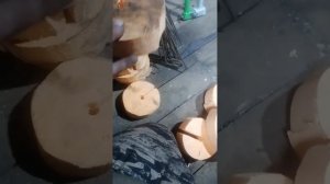 Чтобы не замёрзли лунки, делаю из пеноплекса кружки