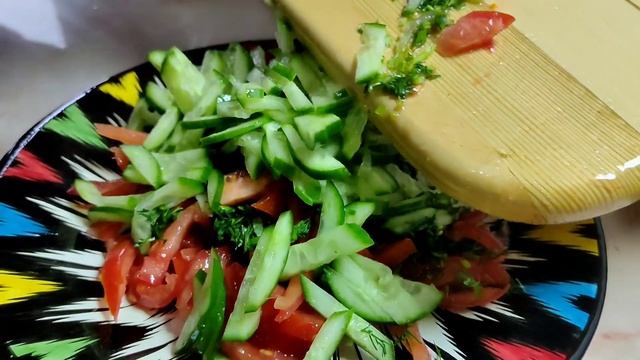 ФУНЧОЗА САЛАТ ТАЙЁРЛАШ!  ЙОКИМЛИ САЛАТ приготовление салата финчуза
