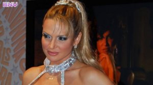 SAVANNA SAMSON - DAI FILM CON SIFFREDI AL VINO AI LIBRI - STRANA STORIA - COMMENTO