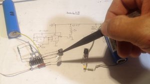 Простая ИК-инфракрасная сигнализация,срабатывающая на пересечение.