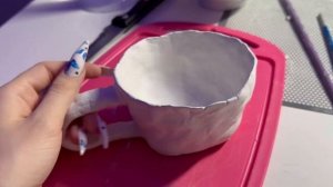 Леплю кружки из глины// ГЛИНА ДЛЯ НАЧИНАЮЩИХ| air dry clay decor!