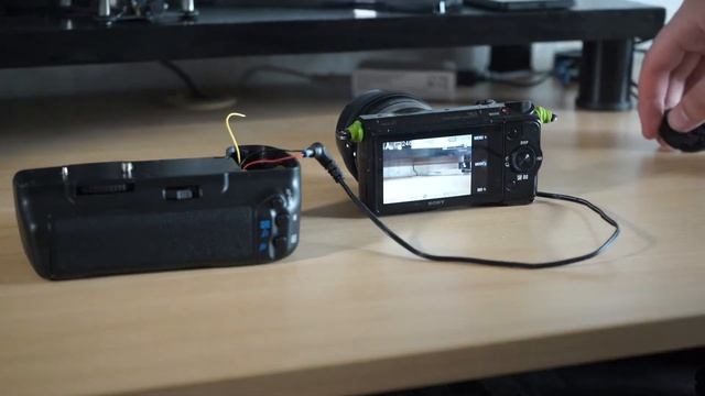 Ultimate Sony A7s Battery Grip with Sony NP-F550 batteries! смотреть онлайн