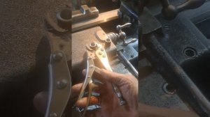 Снятие фасок на втулках, шайбах, гайках, и т. д., когда их много.