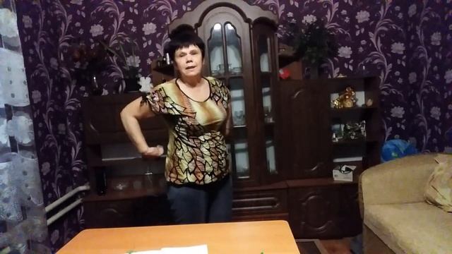 КАК  НИТКА ЗЕЛЕНОГО ЦВЕТА УБИРАЕТ БОЛЬ В СПИНЕ А ТАКЖЕ ГРИЖУ.