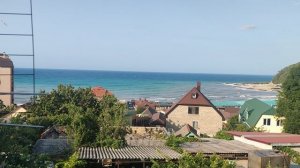 Волны с утра на море.mp4