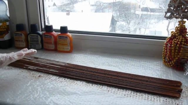 Как я крашу газетные трубочки. Плетение из газет смотреть онлайн