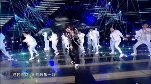 【ENG SUB】王一博Wang Yibo《无感》《No Sense》跨年舞台版，水中唱跳燃炸全场