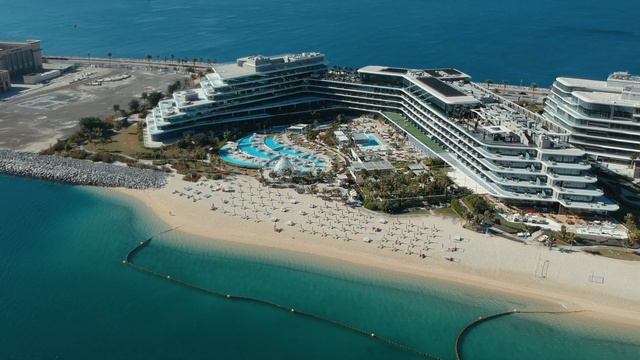 The Coolest Hotel in Dubai | The W Dubai Review смотреть онлайн