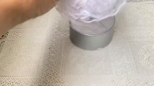 Белые пышные бантики на 1 сентября￼