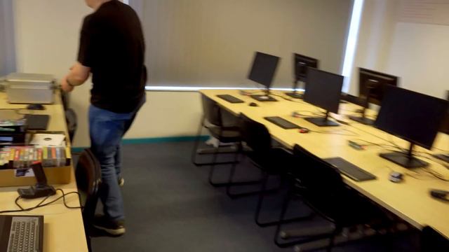 Commodore 116 - Computerphile смотреть онлайн