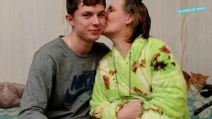 Сын с 8 лет ухаживает за парализованной мамой. Прошло уже больше 15 лет. Как сложилась его судьба?