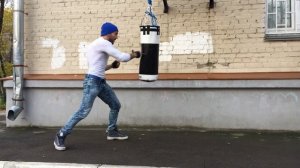 Тренировка на улице. Работа на груше.