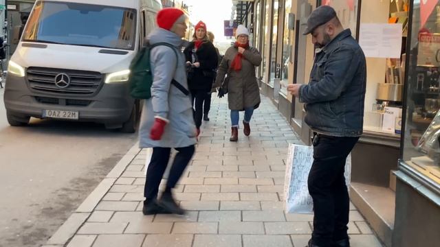 Стрит стайл/ Скандинавская жизнь/ Что носят зимой в Стокгольме/ Зимние образы 2021