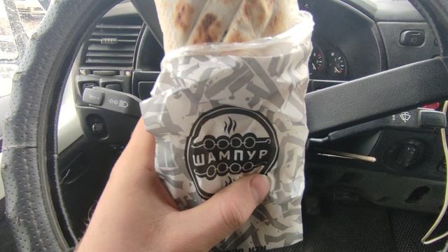 самая вкусная шаурма в Казани по моему мнению в кафе шампур. топ рекомендую.