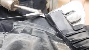 Восстанавливаем сломанный корпус фары.