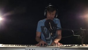 Костя Михно. Музыкант (Повесил свой сюртук на спинку стула музыкант)