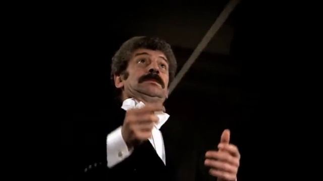 Музыка 1 из фильма "Высокий блондин в черном ботинке" (концерт) смотреть онлайн