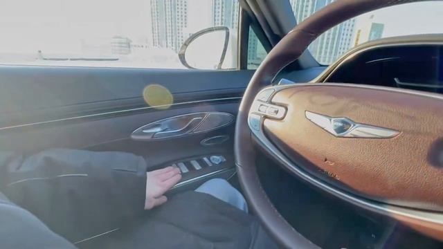 Genesis GV70 2.5T полный привод смотреть онлайн