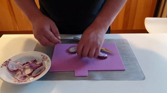 Рецепты к грилю - Маринованный лук смотреть онлайн