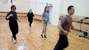 Учим латину под музыку ламбады ()