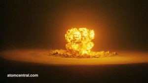 Что будет если кинуть в огонь бутылку с бензином. Шок