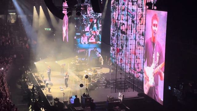 Sam Fender - Spit of You смотреть онлайн