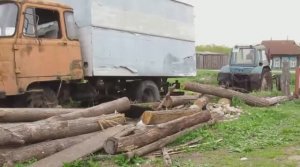 МТЗ-80 ВЫДЕРНУЛ УВЯЗШЕГО НЕМЦА