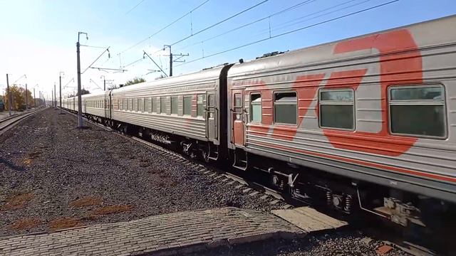 Электровоз ЭП2К-296 с поездом №124В Белгород — Новосибирск смотреть онлайн