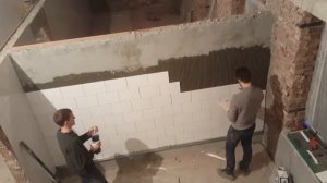 Весёлые плиточники