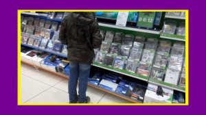 Парень разбил телефон из-за того что не купили Xbox
