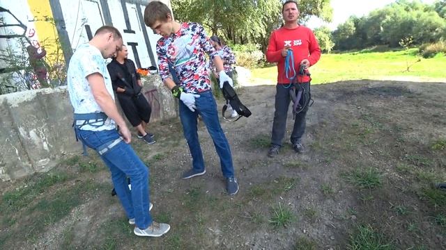 Подготовка к прыжку с высоты 20 метров смотреть онлайн