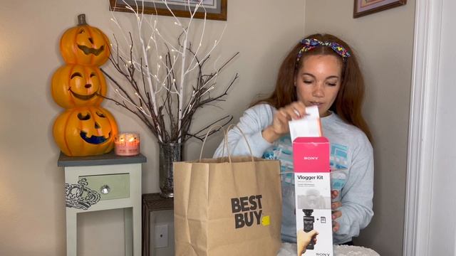 NEW Vlogging Camera! Sony ZV-E10!! Come shop with me to buy my new vlogging camera! Vlogging Kit! смотреть онлайн