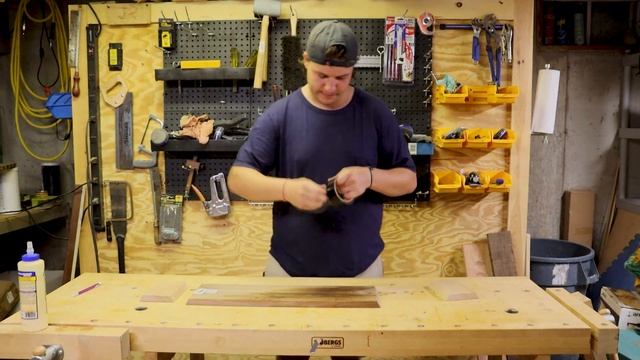 Building an Easy Monitor Stand (DIY Project) смотреть онлайн