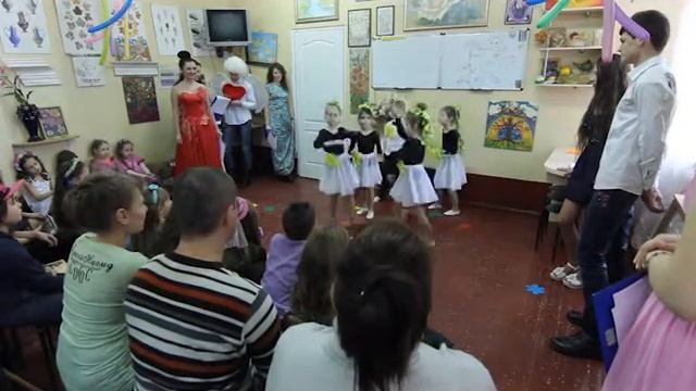 8-е марта 2015 утренник в студии "Ухтышка" смотреть онлайн