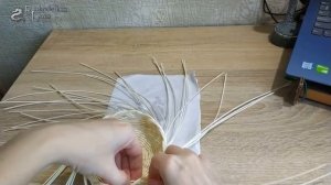 Конфетница "Зефирка"  плетеная из натурального ротанга