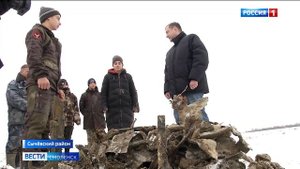 Губернатор наградил юных поисковиков из лицея «Феникс» за найденный самолет времен войны