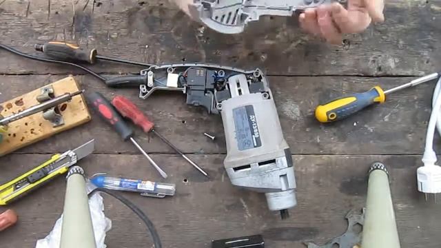 Замена патрона и шнура в ударной дрели "Арсенал" | Пробуем Сами смотреть онлайн