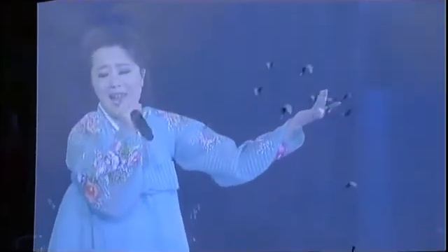 Performance by the Pochonbo Electronic Ensemble (February 2015). #보천보전자악단 смотреть онлайн