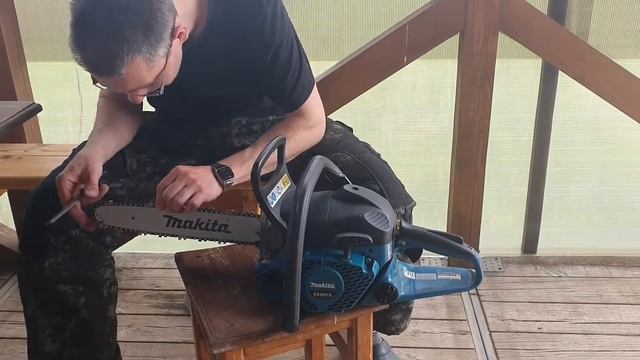 Chain sharpening Makita EA3201S and Makita DUC353