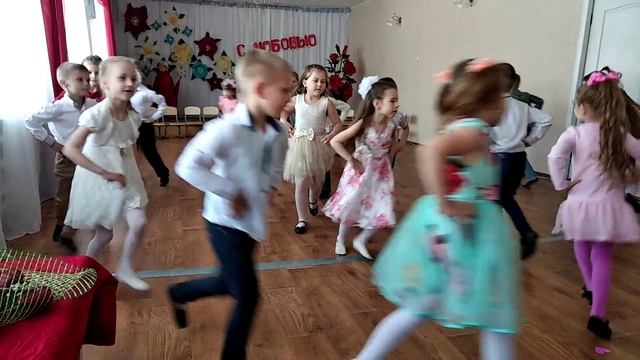 Танец мы лучшие в детском саду. Танец хорошее настроение. Танцы хорошее настроение видео. Утренник лучше всех. Танец хорошее настроение 4 класс.
