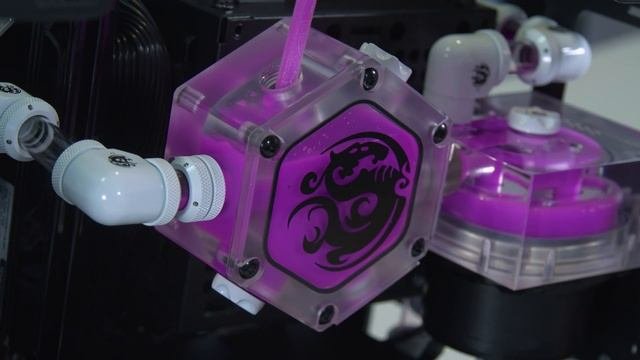 I CUSTOM Water Cooled the Cooler Master NR200P ITX PC Build + Benchmark