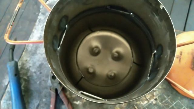 КОПТИЛЬНЯ БАЛОН ИЗ ПОД ФРЕОНА Т-25 В ПРОЦЕССЕ. смотреть онлайн