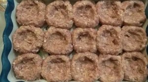 Котлеты из фарша с сырно- яичной начинкой в духовке!