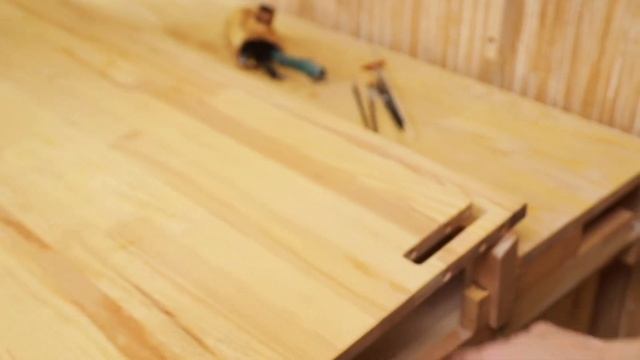 Стол ХУДОЖНИКА своими руками, который изготовила ДЕВУШКА.