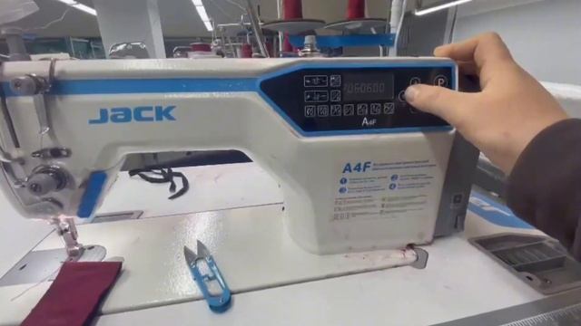 Промышленная швейная машина JACK A4F.