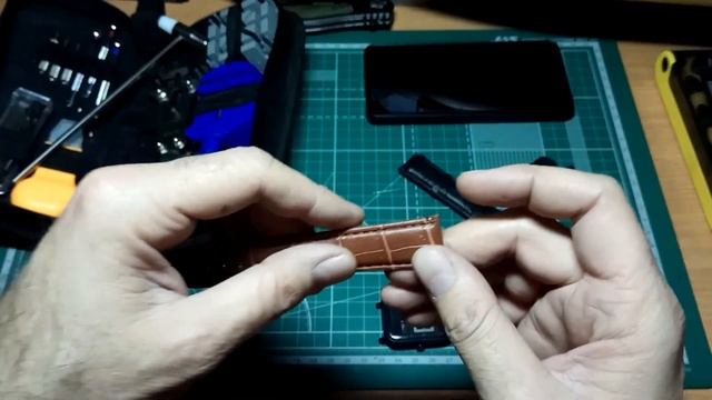 "Кожаные" ремешки для AMAZFIT BIP. смотреть онлайн