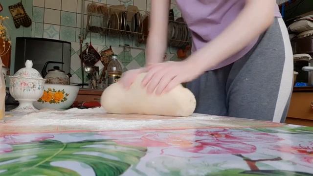 Vlog -  Покупки продуктов. Готовлю вкусняшки из теста. #Кристи#Карамелька