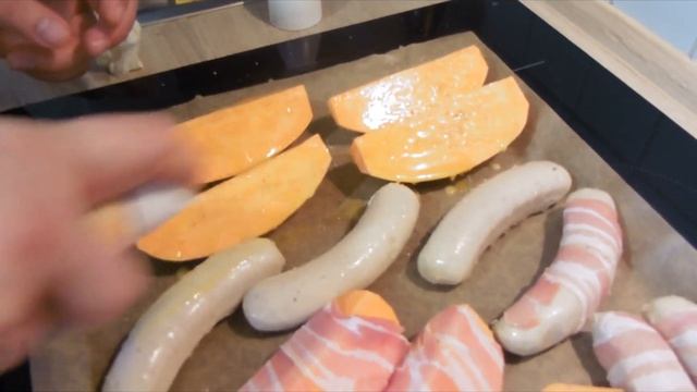 Сладкий картофель с колбасками смотреть онлайн